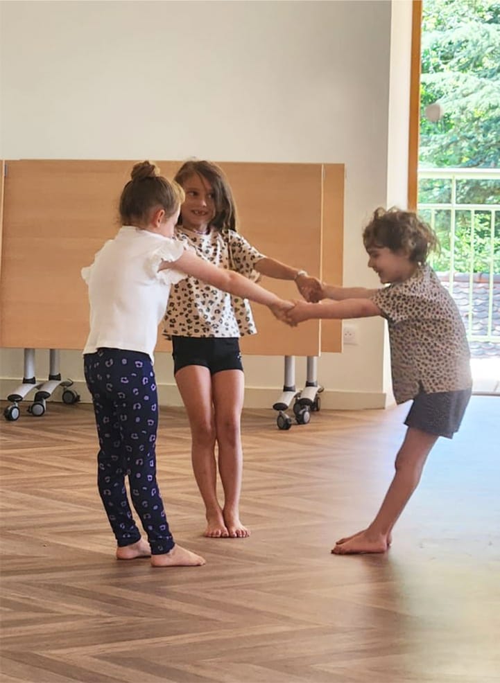 danse moderne enfants talloires et ateliers parents enfants