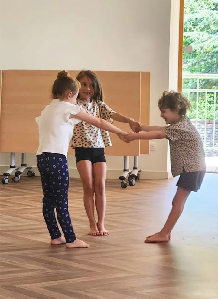 danse moderne enfants talloires et ateliers parents enfants
